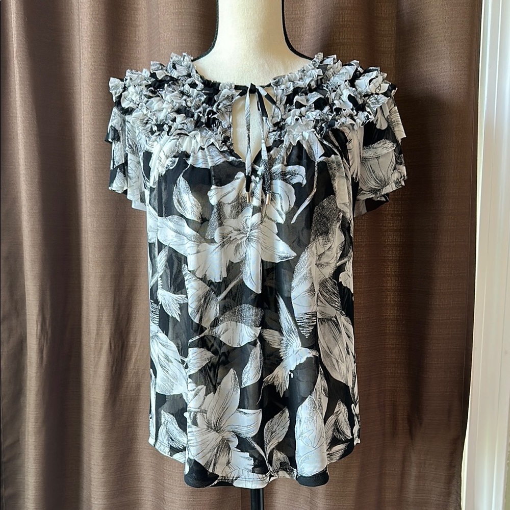 WHBM Short Sleeve top Size M